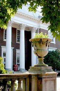 clarke_urn
